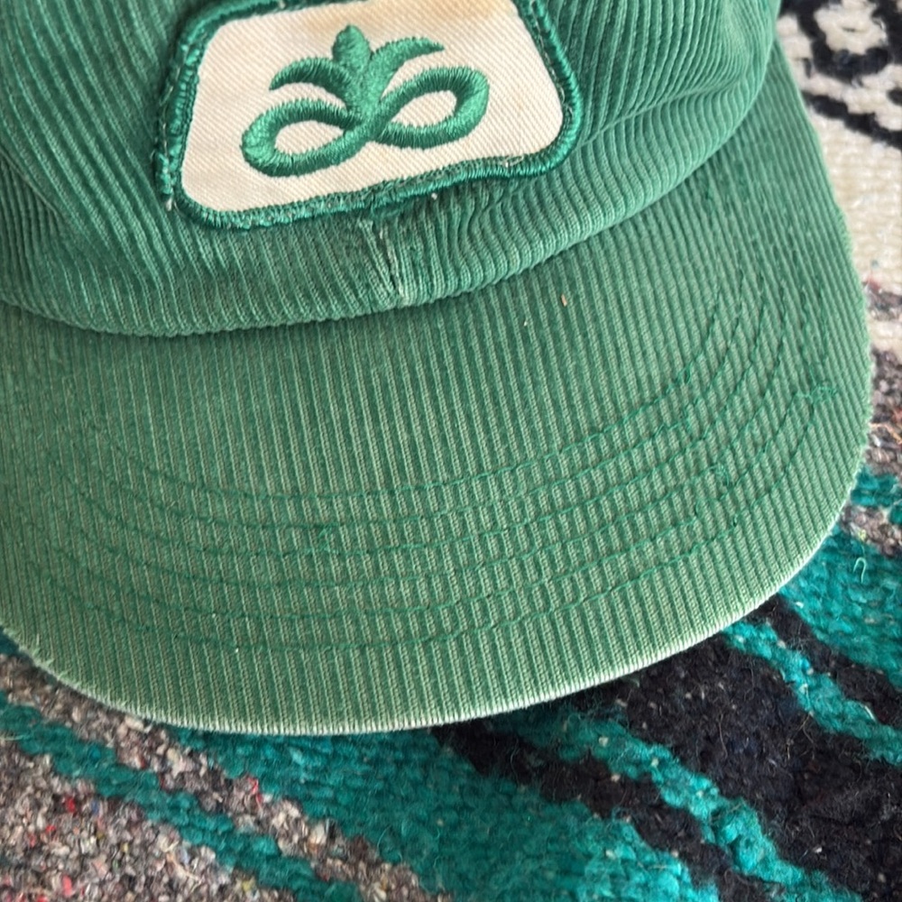 Vintage corduroy hat - Picture 3 of 9
